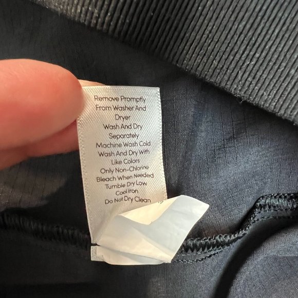 Athleta Pants Womens 10 Black Mod Trekkie Crop Zip Ankle Nylon Stretch Ripstop - Picture 11 of 13